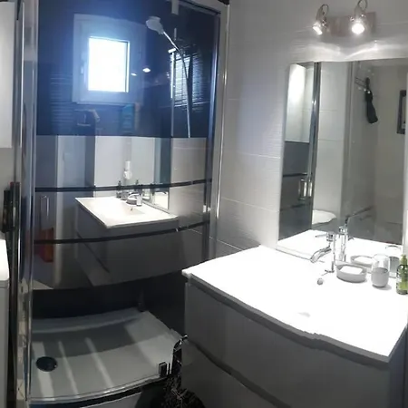 דירה T2 Qaurtier Couchant, Vue Parc, Au Calme, A 5 Min De La *
